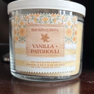 Bath & Body Works Vanilla + Patchouli Soy Candle - Brand new never used